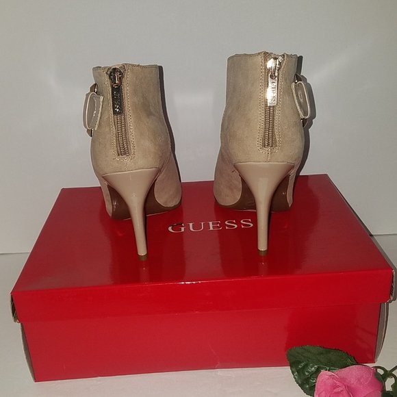 NIB 60% OF Guess Dakayla Suede Open Toe Bootie Beige 7 MSRP $135 - Picture 5 of 8